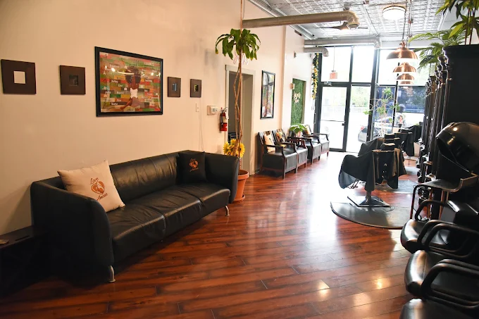 Amour Salon
