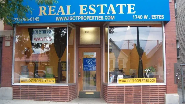 Exterior of I Got Properties in Chicago