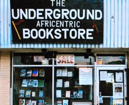 Exterior of Underground Books in Chicago